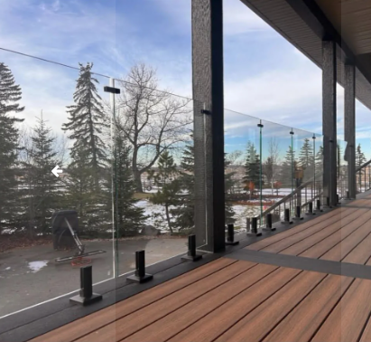 Nos produits 3 et 4 saisons pour patios, solariums et terrasses au Québec 7 rampes en verre