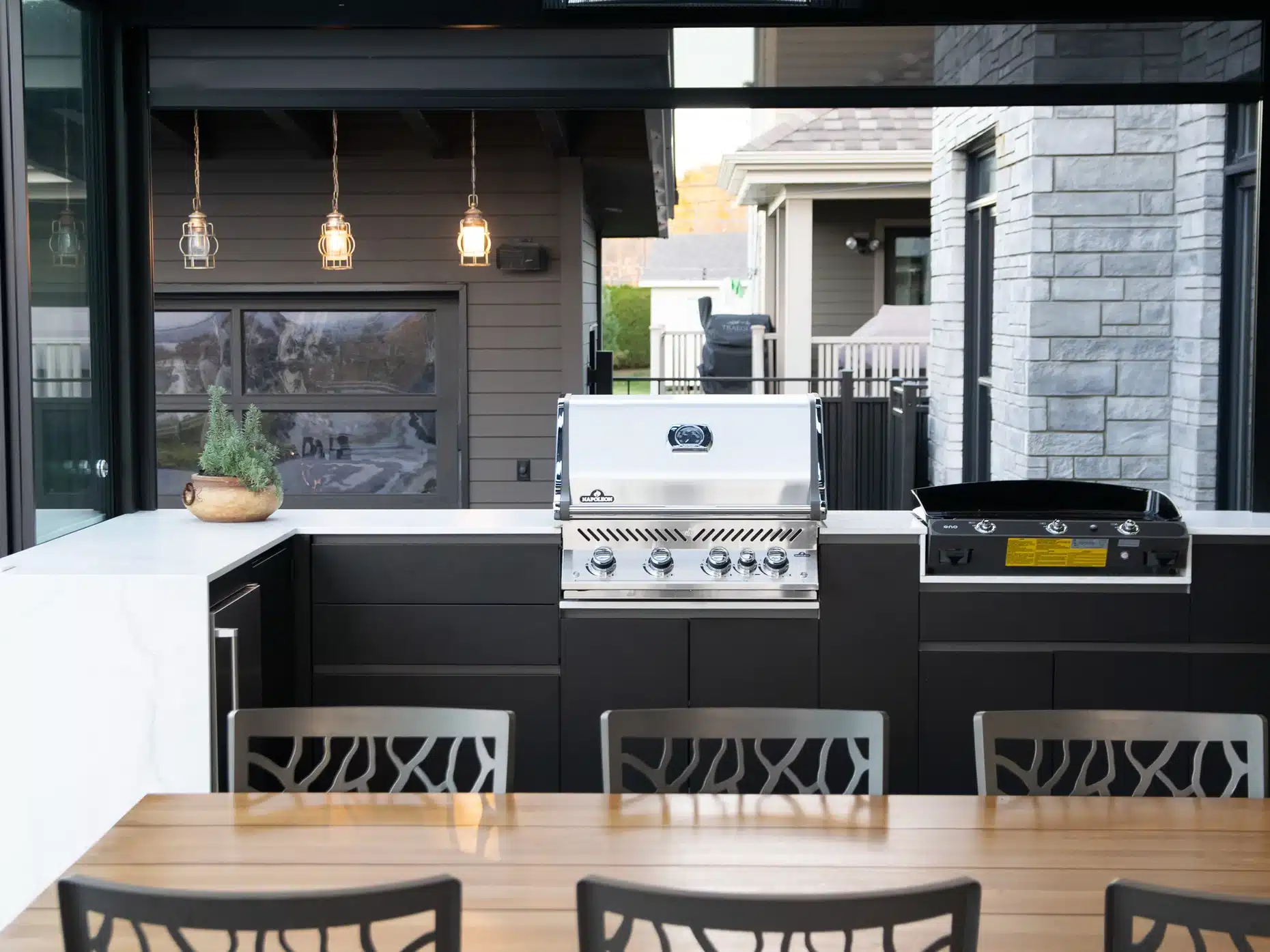 Nos produits 3 et 4 saisons pour patios, solariums et terrasses au Québec 15 Cuisine Extérieure