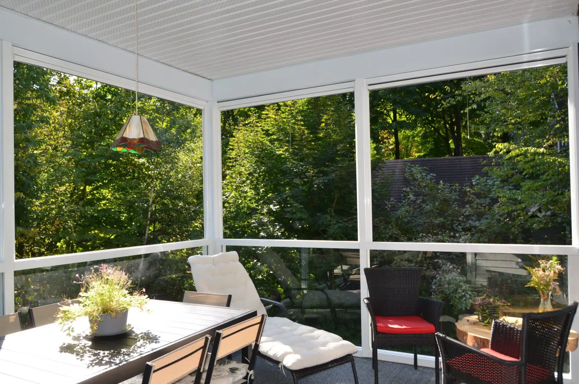 Nos produits 3 et 4 saisons pour patios, solariums et terrasses au Québec 12 moustiquaire rétractable quebec